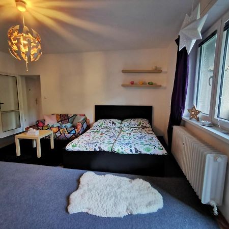 Cely Apartman Podlesi 54M2 S Dvema Balkony A S Novou Manzelskou Posteli, Zatim Neni Na Fotkach Apartment Brno Exterior photo